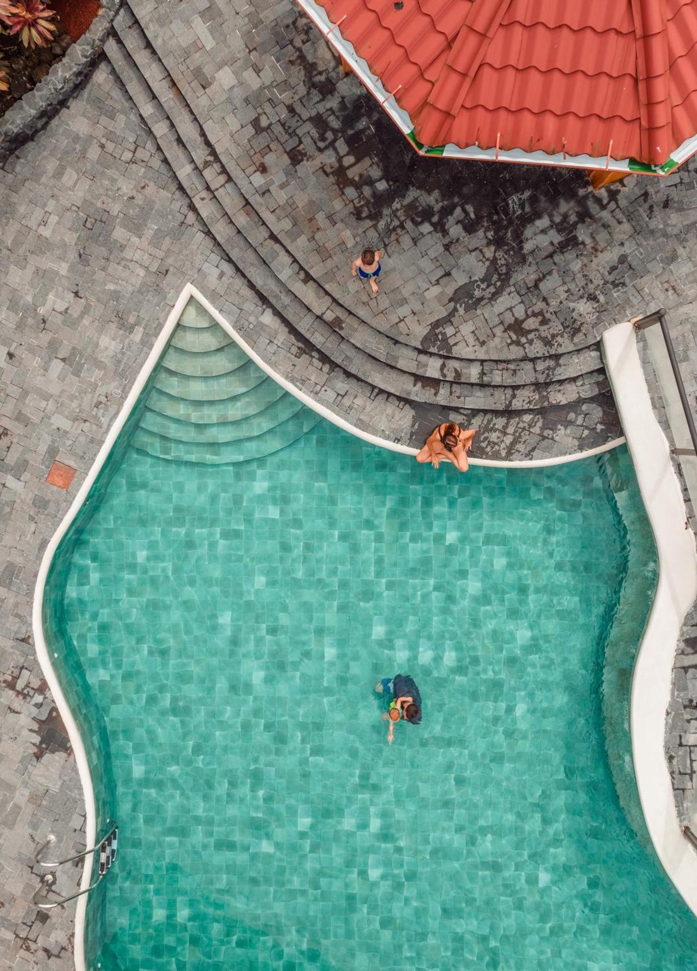 Montana De Fuego Hotel
