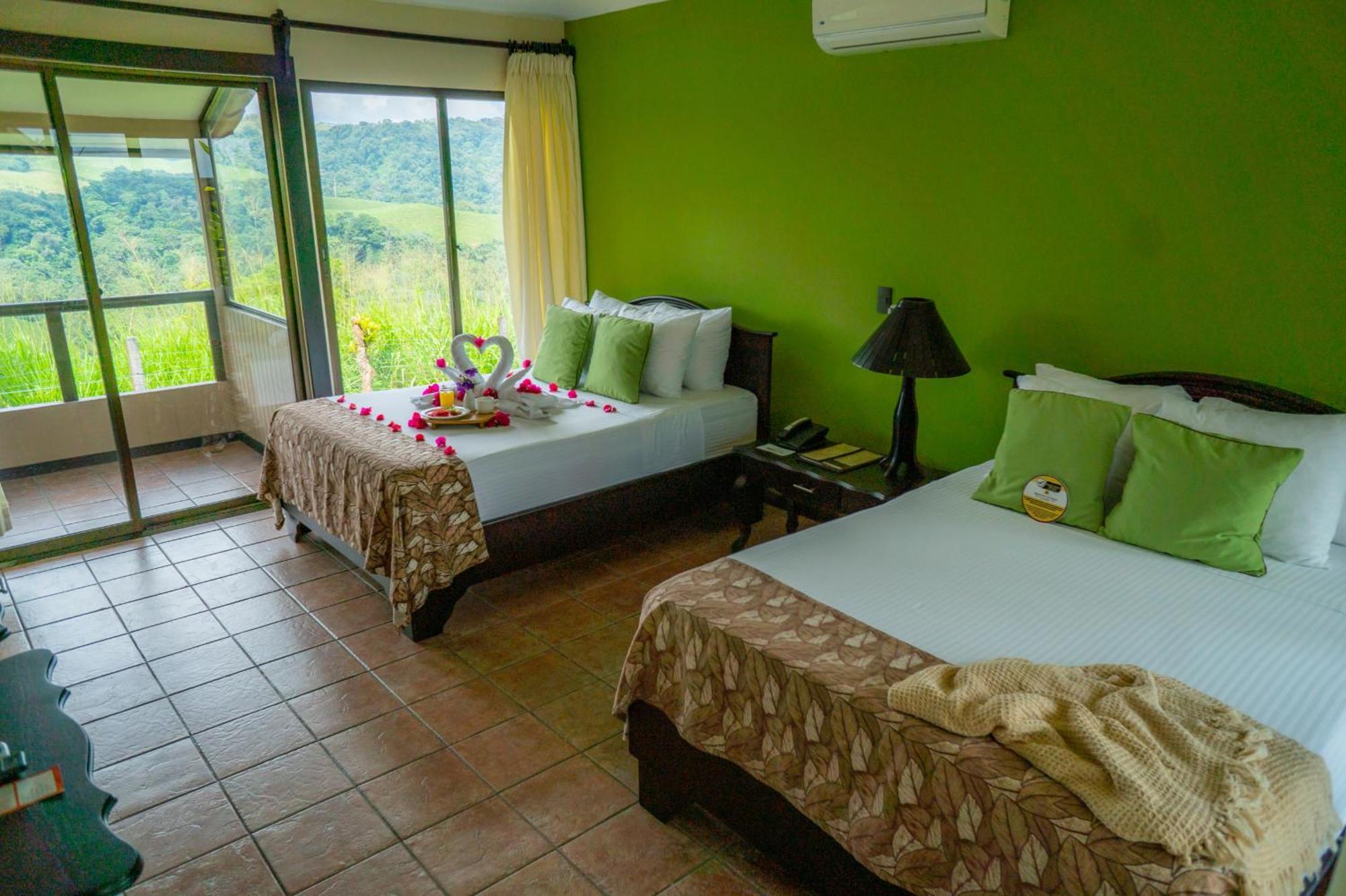 Montana De Fuego Mountain & Hotel